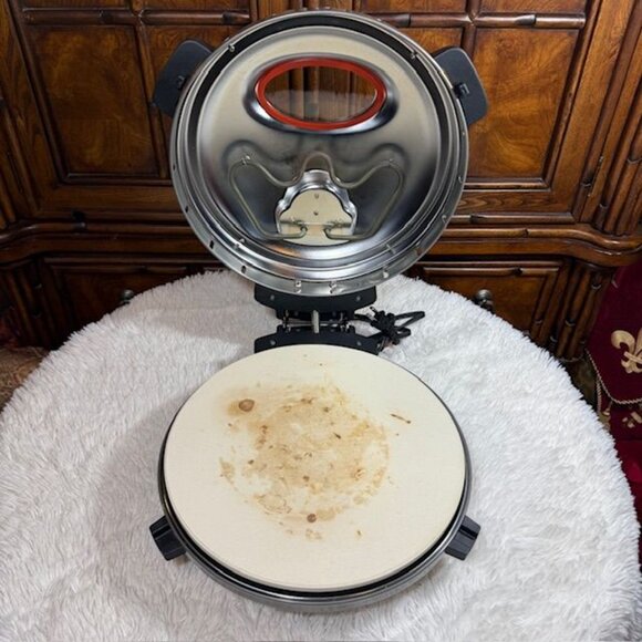 Bella Stone Pizza Oven Graphite Black Thin Crust - Deep Dish Pan Pizza - Fries - Picture 10 of 16